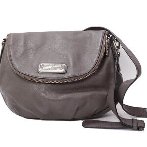 Marc Jacob's leather grey crossbody EUC dust bag included-This is the larger sz
